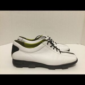 Donald J Pliner Sport Square Toe Leather Sneakers